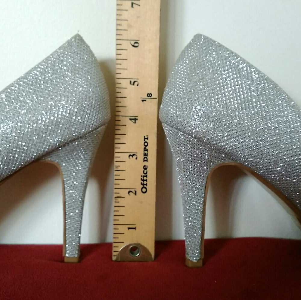 Shoes - Picture 3 of 4